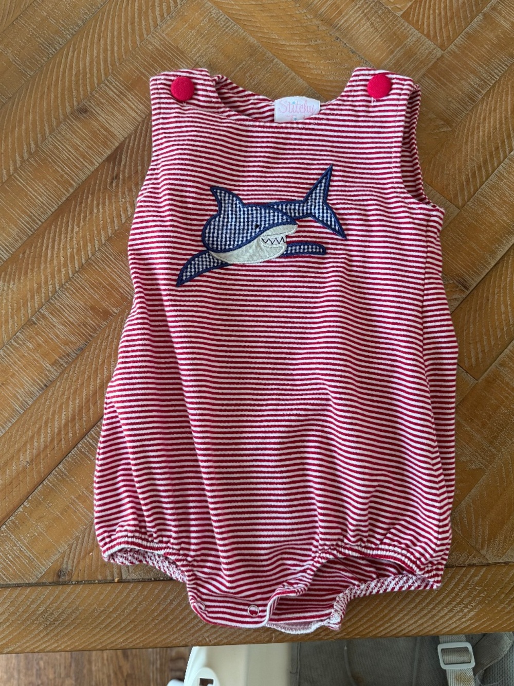 Stitchy fish 18m shark bubble